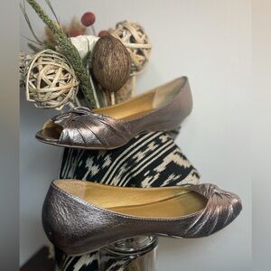 Seychelles Pewter Leather Metallic Flats, size 8 1/2 ,
